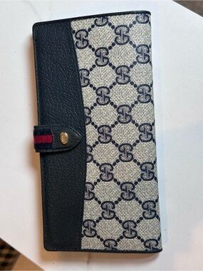 Excellent condition GUCCI long wallet, Sherry line. GG pattern PVC